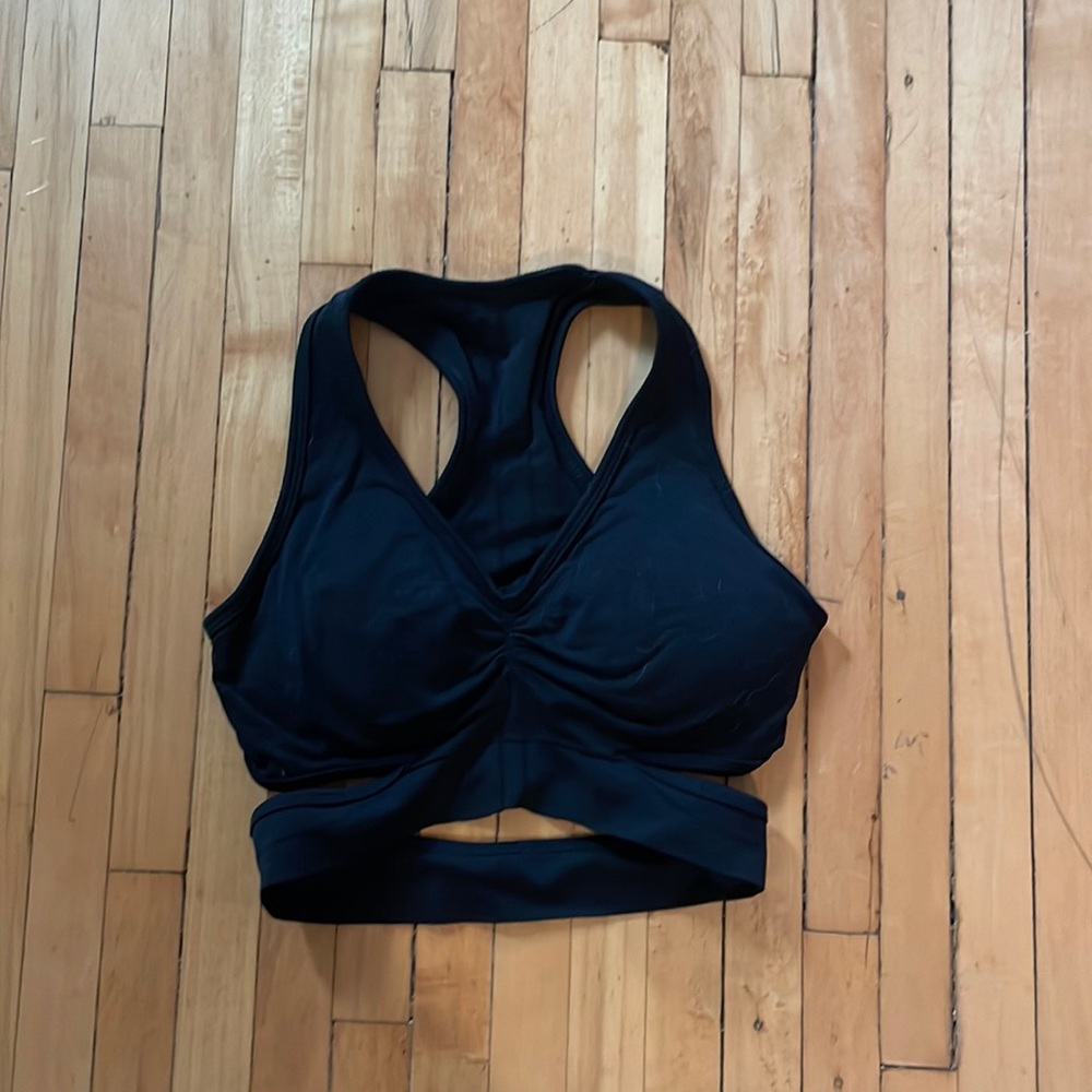 Alphalete Stratus Bra in Black